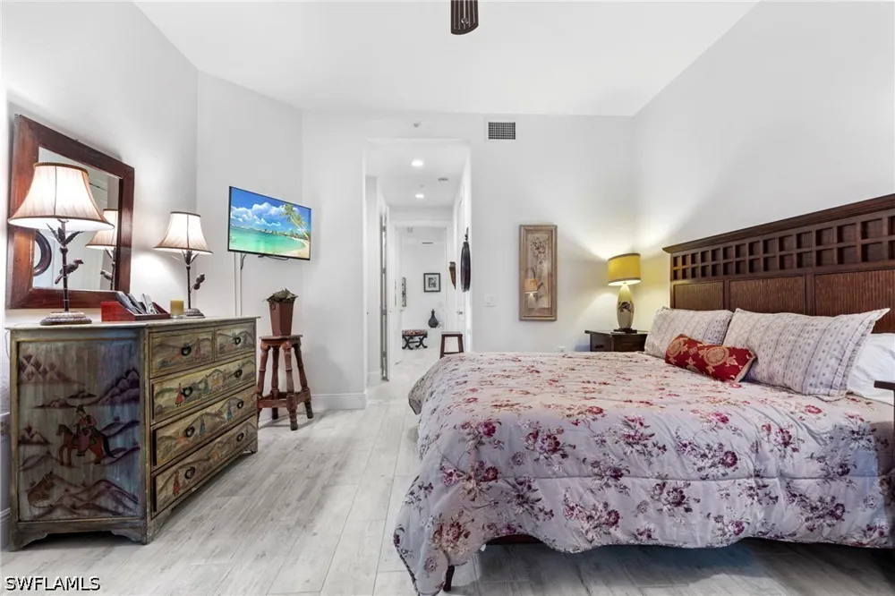 Cascada Way #102 Naples, FL 34114