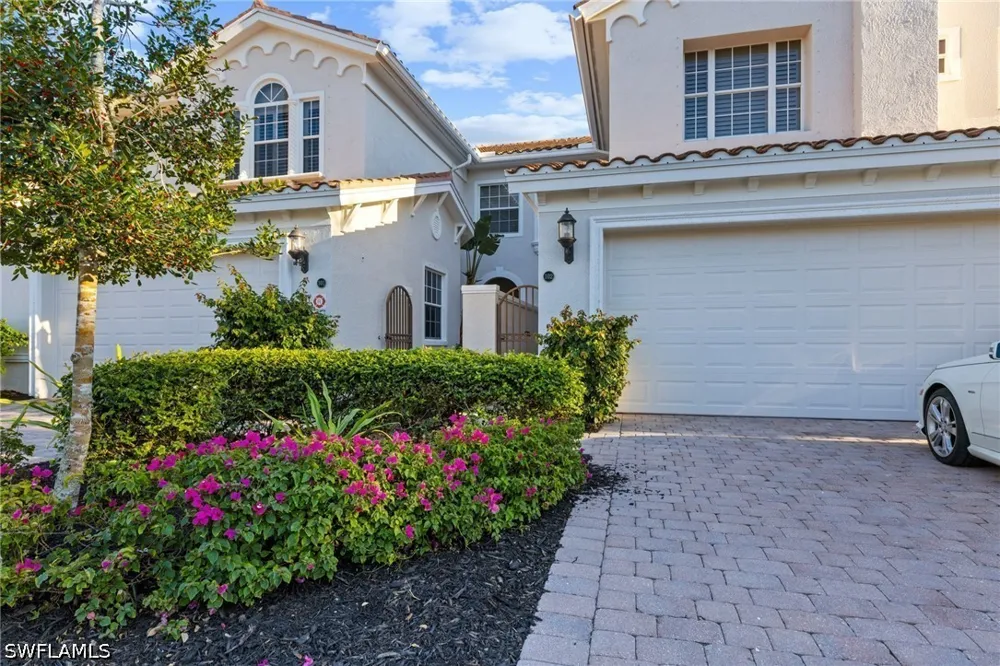Cascada Way #102 Naples, FL 34114