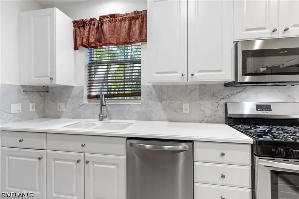 Cascada Way #102 Naples, FL 34114