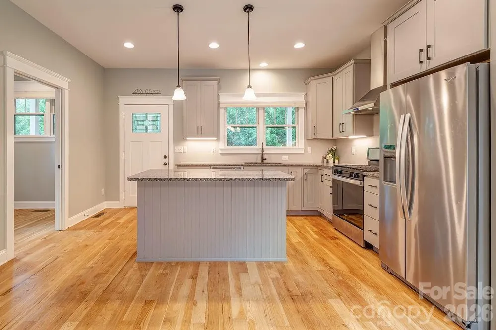 18 Wildwood Park Drive Weaverville, NC 28787