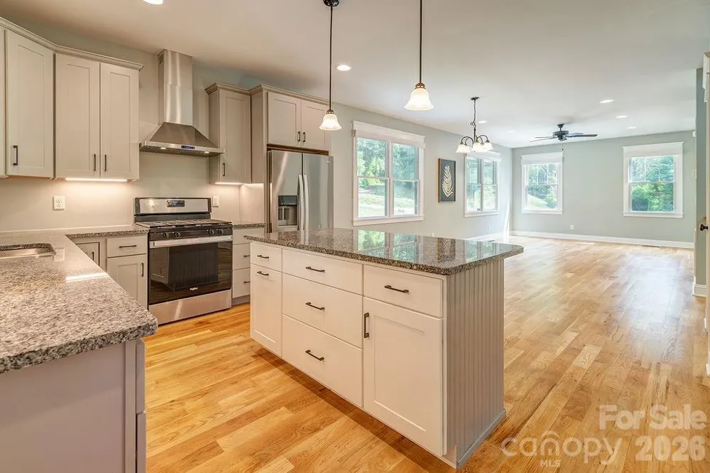 18 Wildwood Park Drive Weaverville, NC 28787