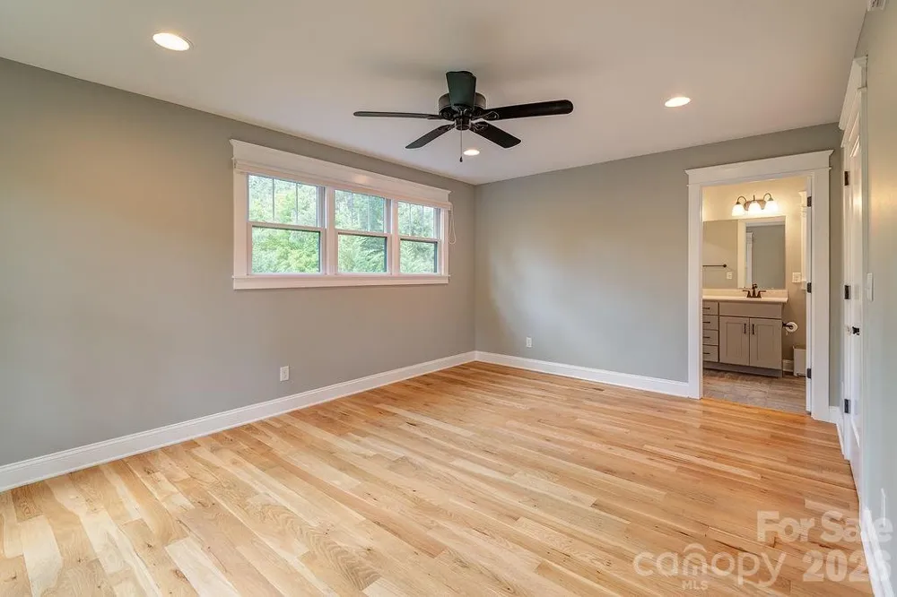18 Wildwood Park Drive Weaverville, NC 28787