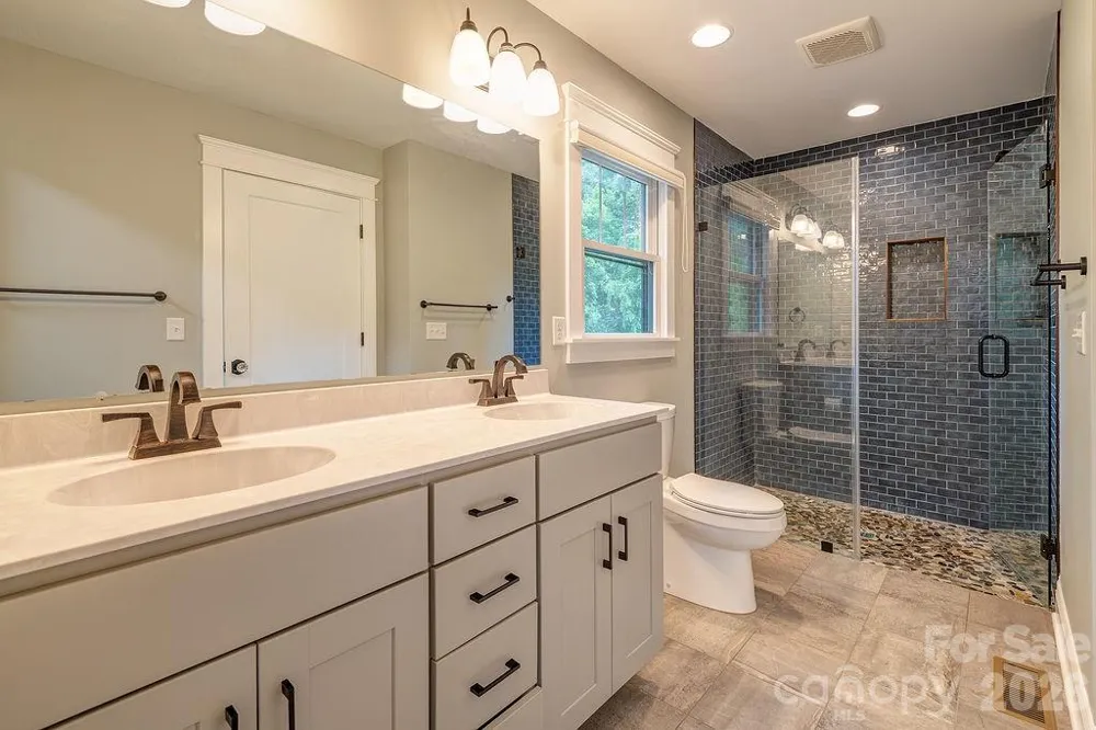 18 Wildwood Park Drive Weaverville, NC 28787