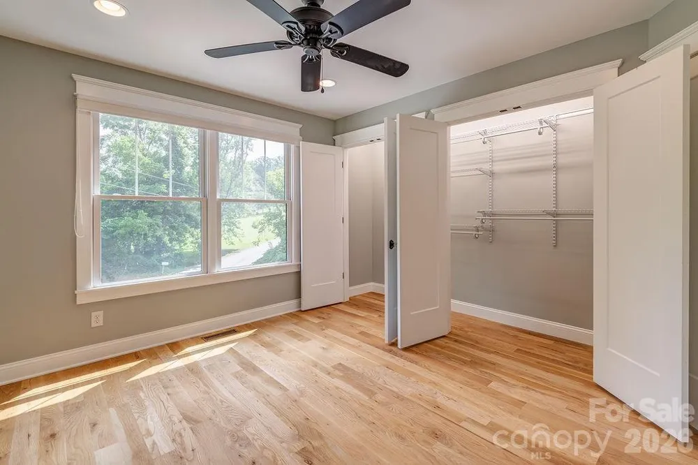 18 Wildwood Park Drive Weaverville, NC 28787