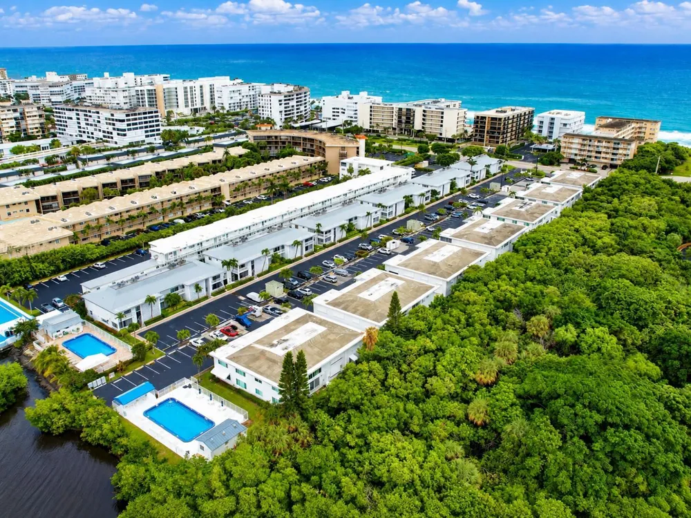 4501 S Ocean Boulevard #D4 South Palm Beach, FL 33480