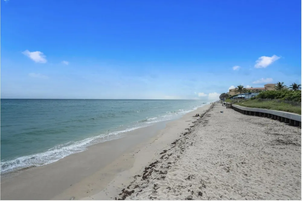 4501 S Ocean Boulevard #D4 South Palm Beach, FL 33480
