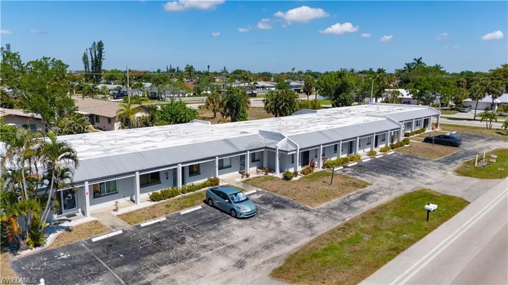 4608 SE 4th Place #6 Cape Coral, FL 33904