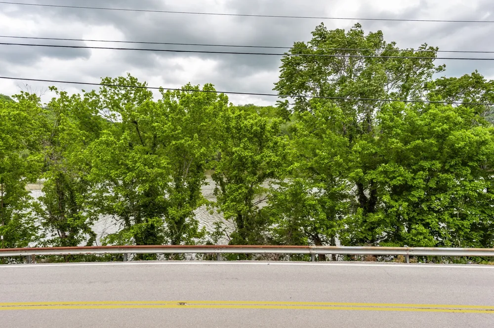 537 Defeated Creek Hwy Carthage, TN 37030