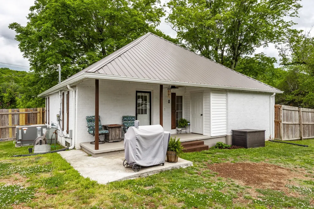 537 Defeated Creek Hwy Carthage, TN 37030