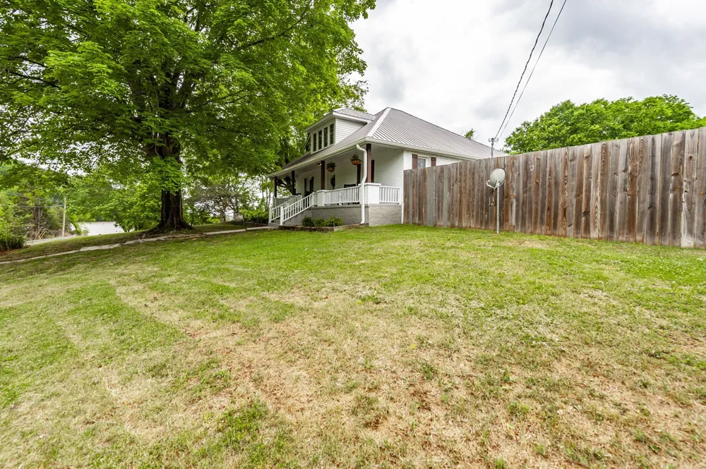 537 Defeated Creek Hwy Carthage, TN 37030
