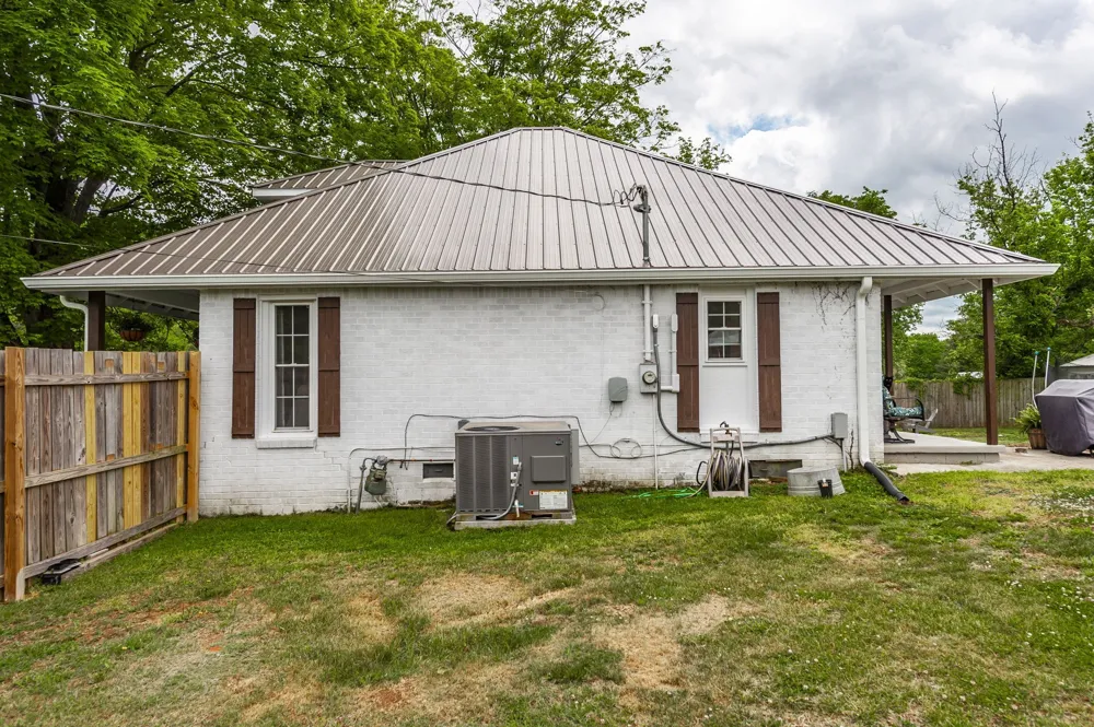 537 Defeated Creek Hwy Carthage, TN 37030