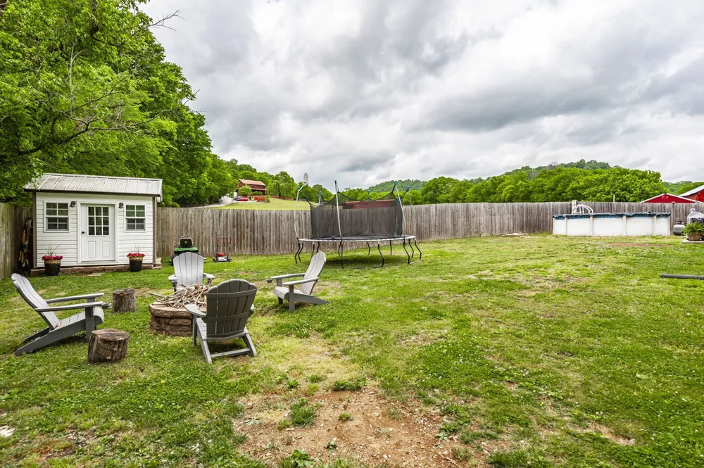 537 Defeated Creek Hwy Carthage, TN 37030