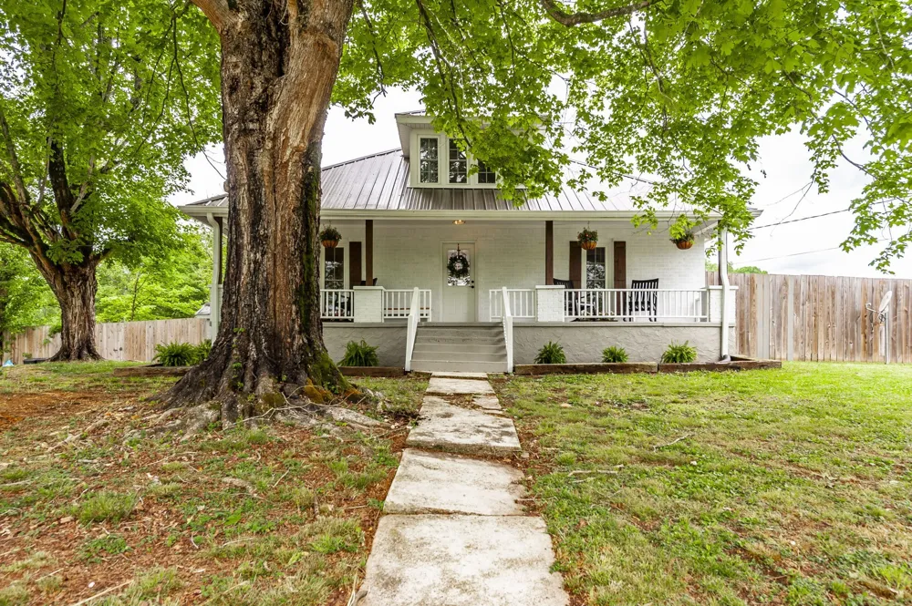 537 Defeated Creek Hwy Carthage, TN 37030
