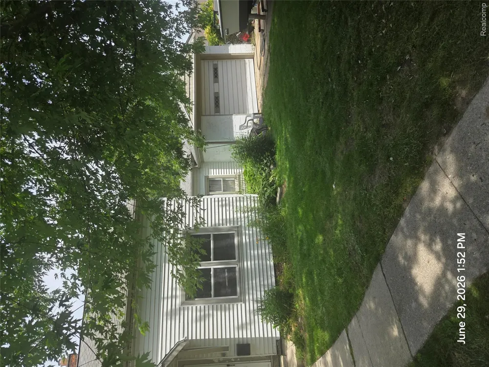 22629 Downing Street St Clair Shores City, MI 48080