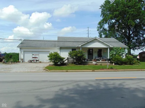 922 E Main Street