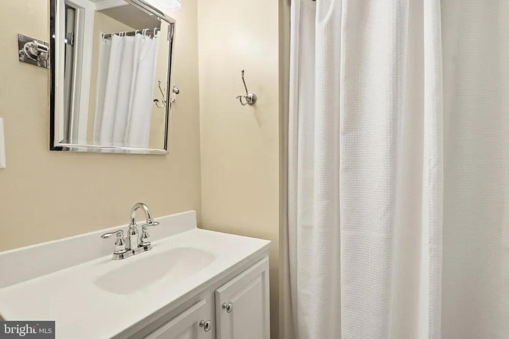 8273 MARY LEE LANE Laurel, MD 20723