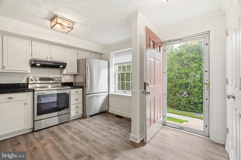 8273 MARY LEE LANE Laurel, MD 20723
