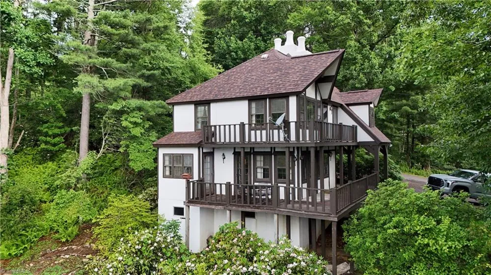 54 Windermere Way Fancy Gap, VA 24328