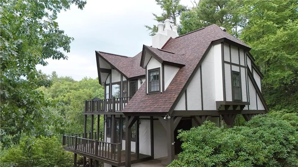 54 Windermere Way Fancy Gap, VA 24328