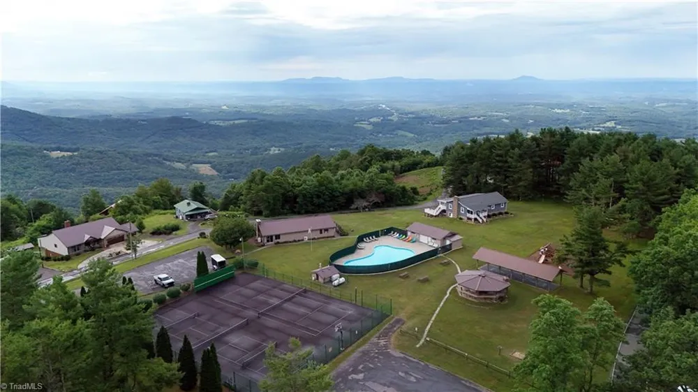 54 Windermere Way Fancy Gap, VA 24328