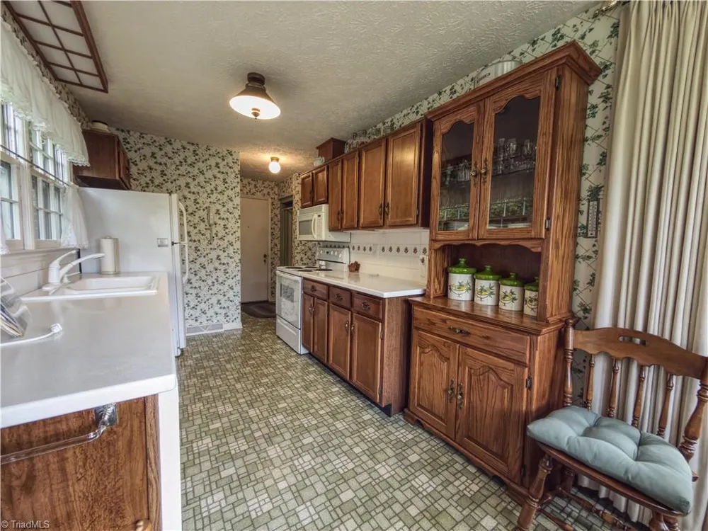 54 Windermere Way Fancy Gap, VA 24328