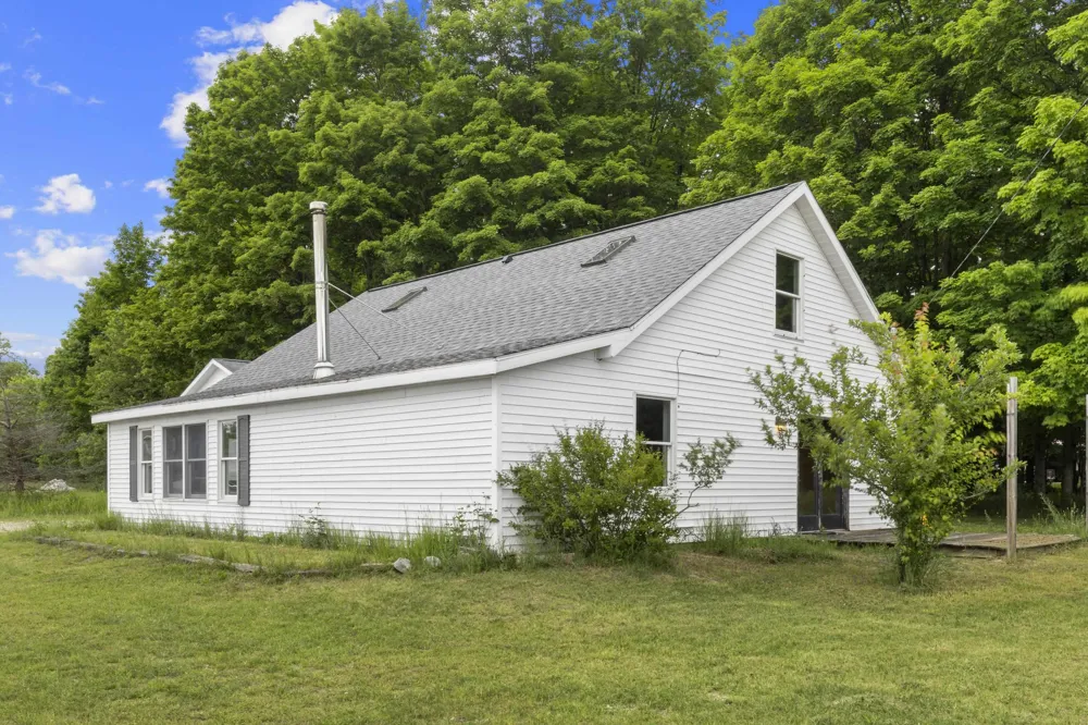 10080 Homestead Road Homestead Township, MI 49617