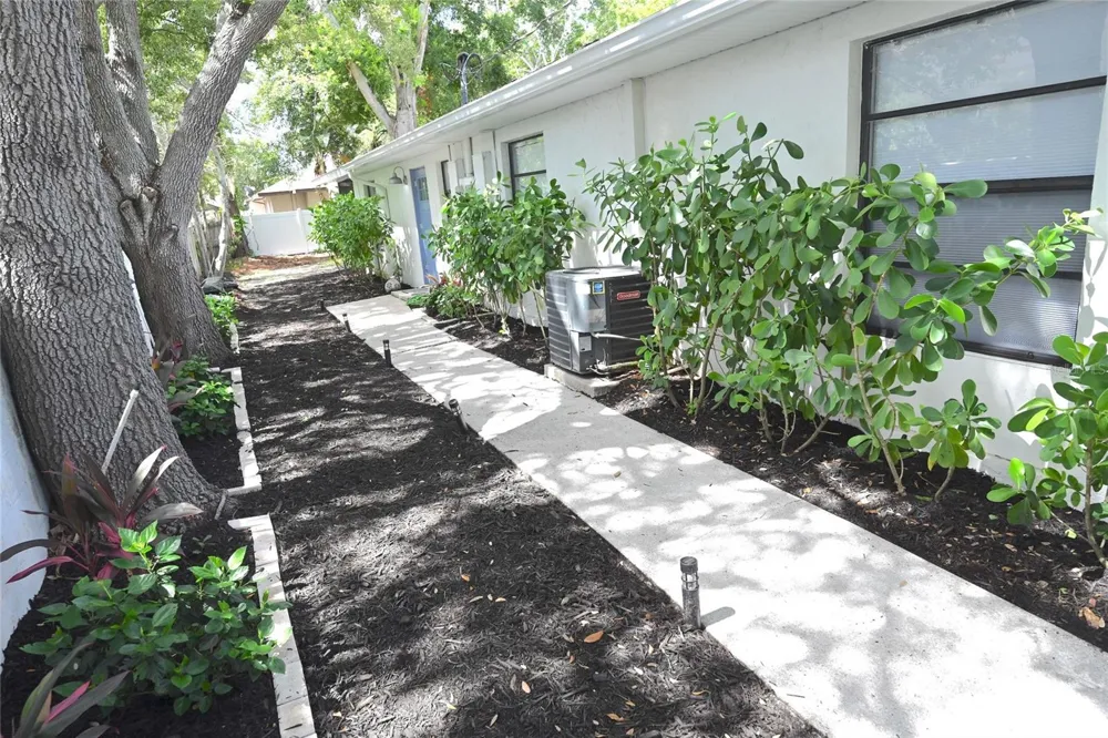 1976 DEBBIE STREET Sarasota, FL 34231