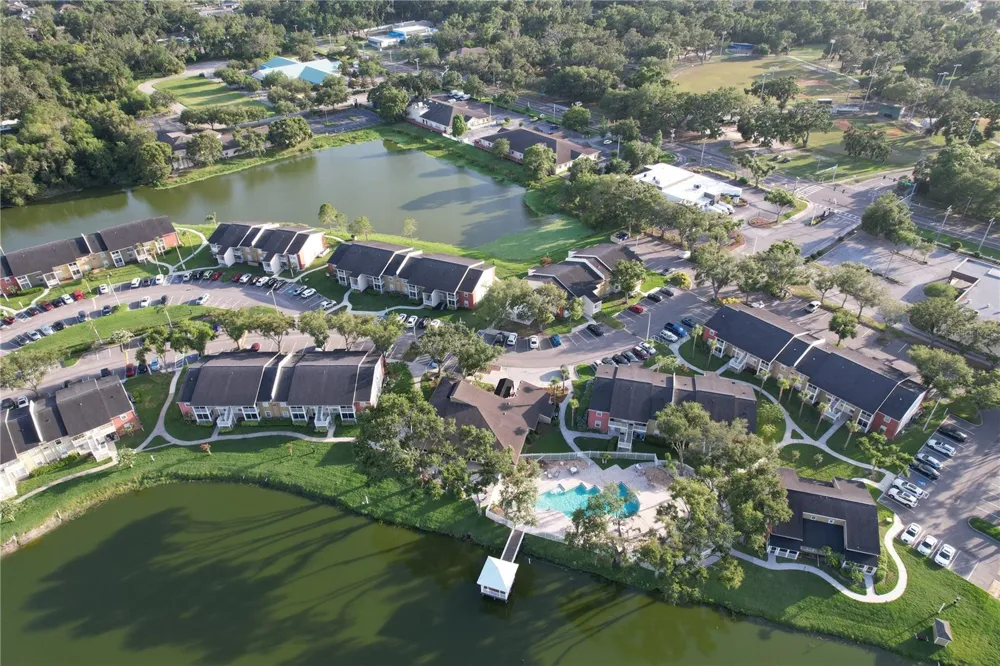 220 LAKE PARSONS GREEN #206 Brandon, FL 33511