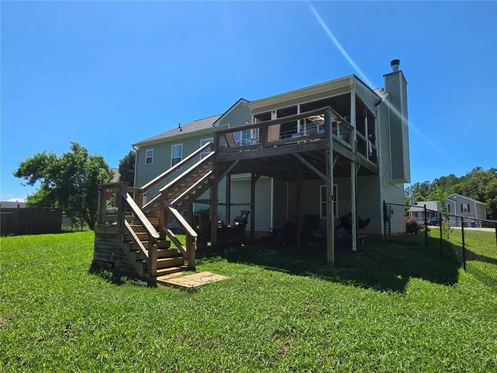 18 J & J DRIVE Lavonia, GA 30553
