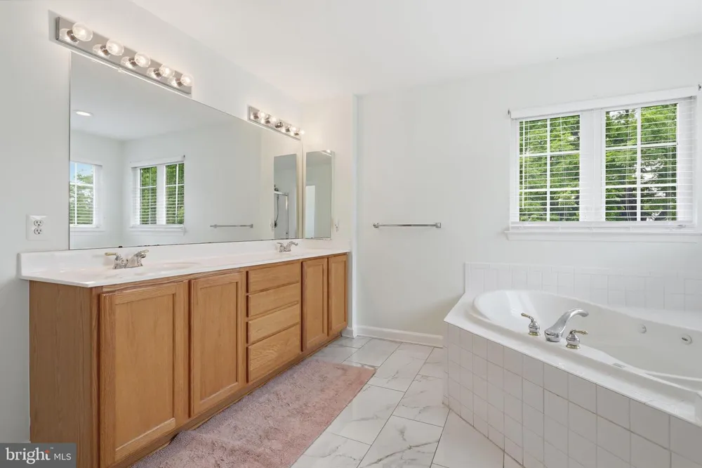 11257 SUFFOLK DRIVE Hagerstown, MD 21742