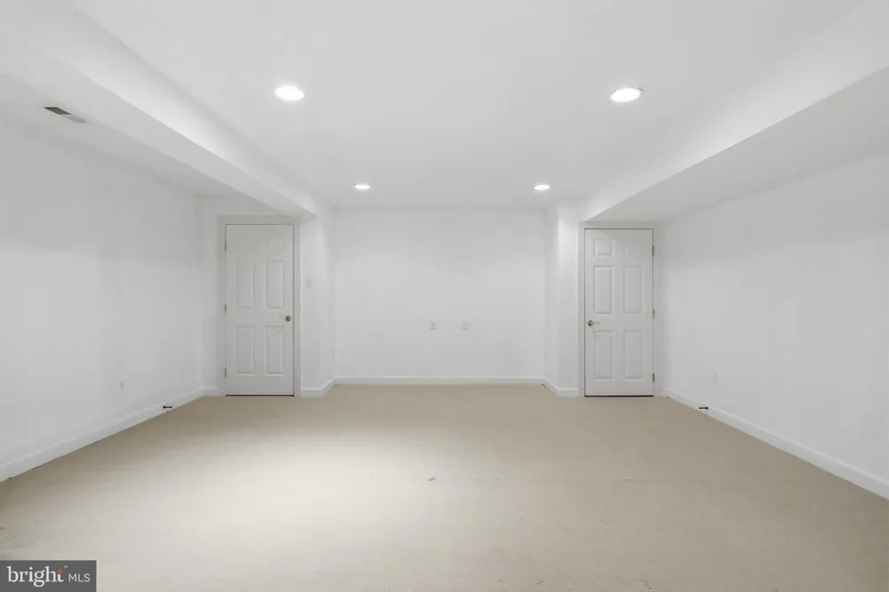 11257 SUFFOLK DRIVE Hagerstown, MD 21742