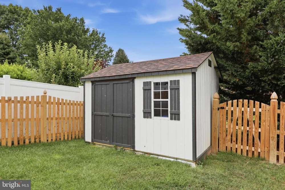 11257 SUFFOLK DRIVE Hagerstown, MD 21742