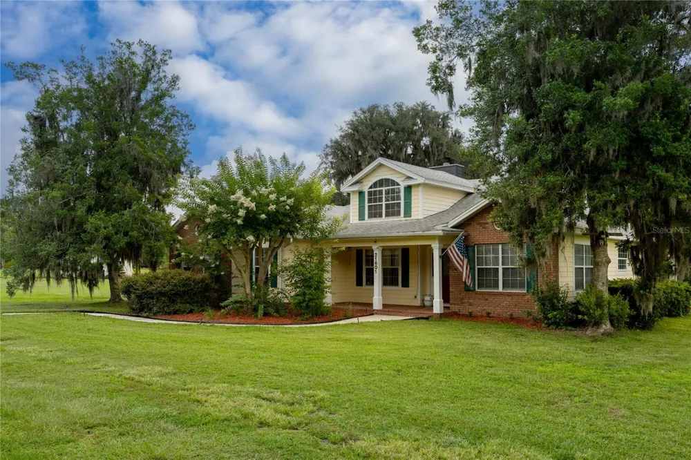 21601 OLD BELLAMY ROAD Alachua, FL 32615