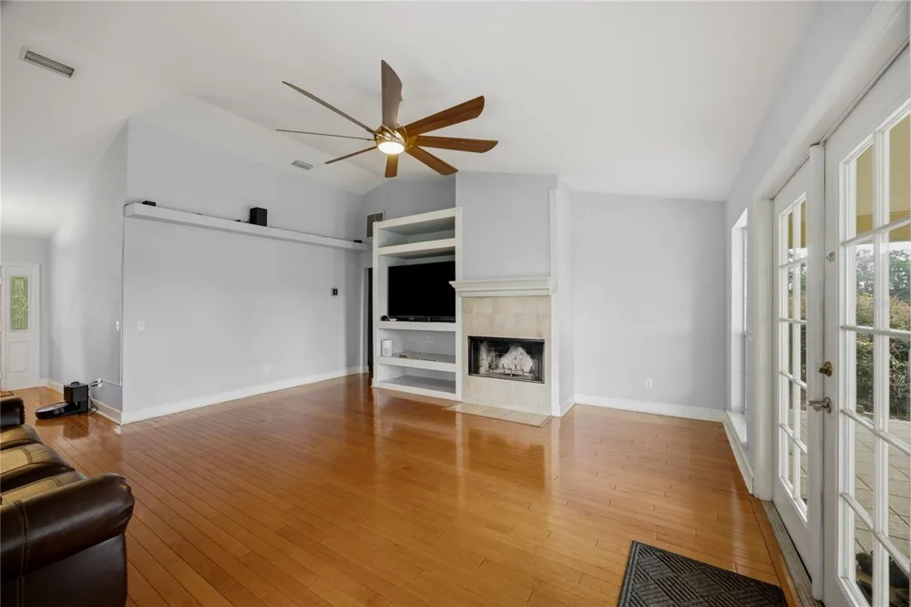21601 OLD BELLAMY ROAD Alachua, FL 32615