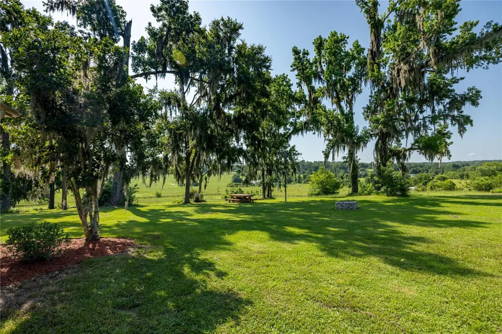 21601 OLD BELLAMY ROAD Alachua, FL 32615