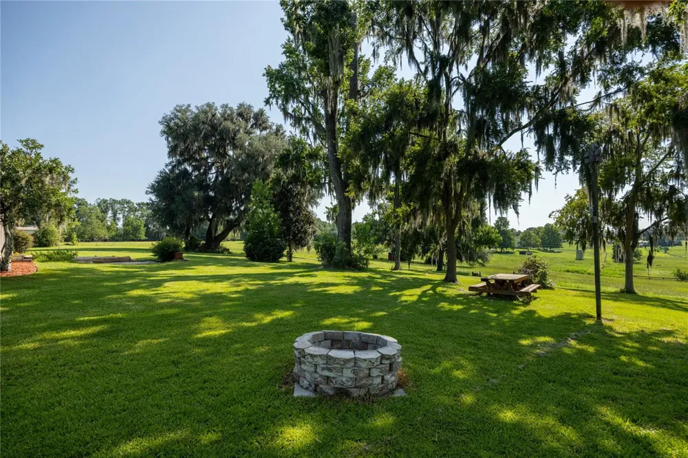 21601 OLD BELLAMY ROAD Alachua, FL 32615