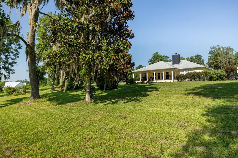 21601 OLD BELLAMY ROAD Alachua, FL 32615