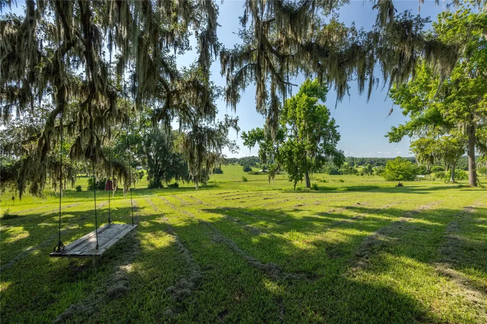 21601 OLD BELLAMY ROAD Alachua, FL 32615