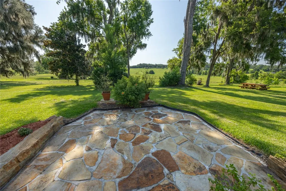 21601 OLD BELLAMY ROAD Alachua, FL 32615