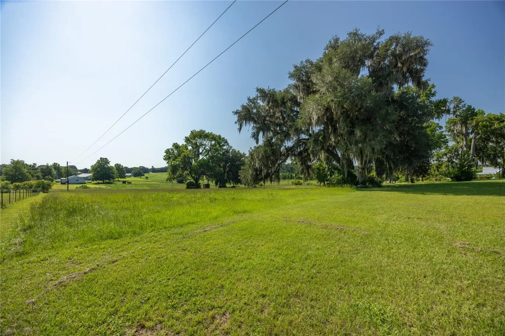 21601 OLD BELLAMY ROAD Alachua, FL 32615