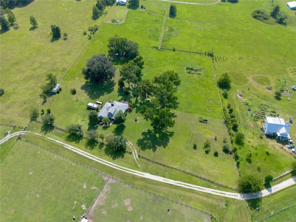 21601 OLD BELLAMY ROAD Alachua, FL 32615