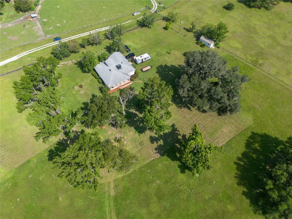 21601 OLD BELLAMY ROAD Alachua, FL 32615