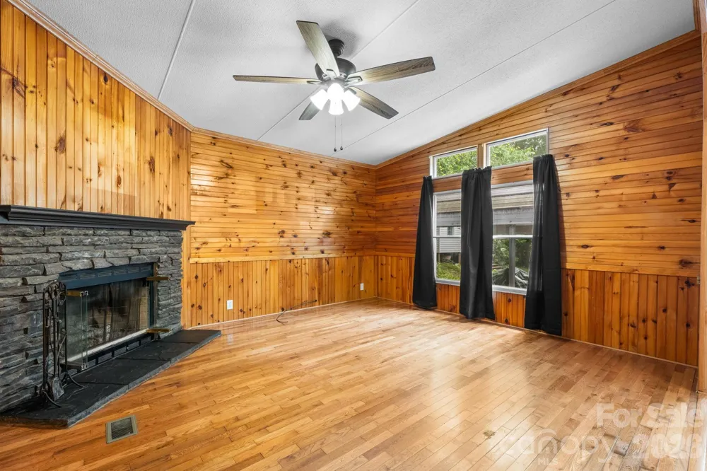 4901 Uncle Freds Place Morganton, NC 28655