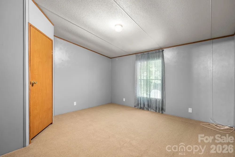 4901 Uncle Freds Place Morganton, NC 28655