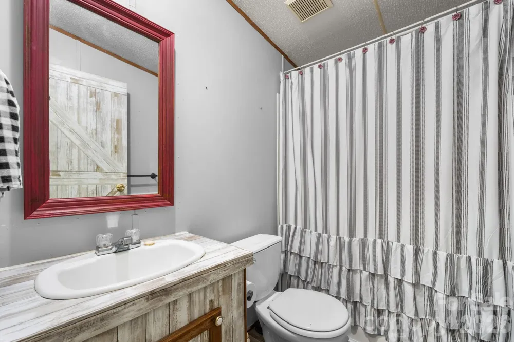 4901 Uncle Freds Place Morganton, NC 28655