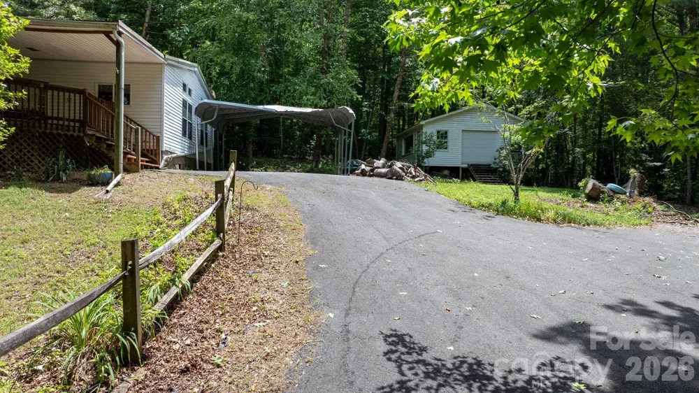 4901 Uncle Freds Place Morganton, NC 28655