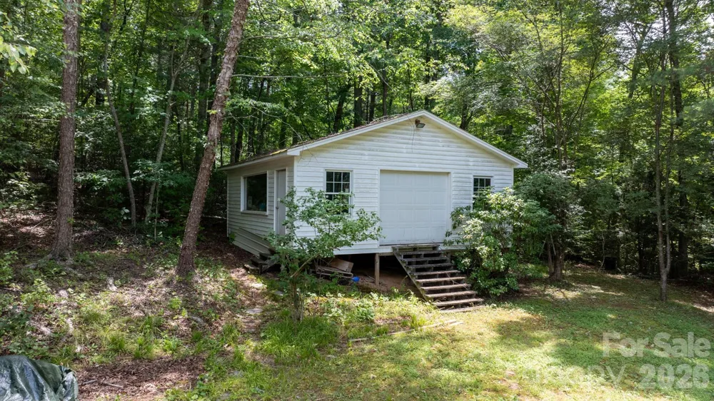 4901 Uncle Freds Place Morganton, NC 28655