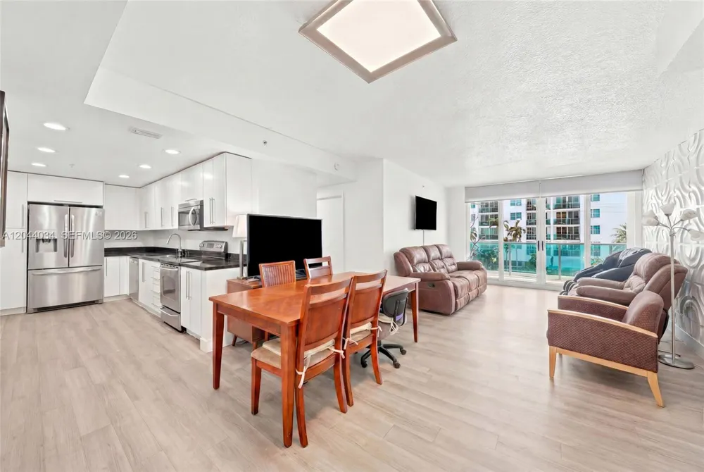 7501 E Treasure Dr #2S North Bay Village, FL 33141
