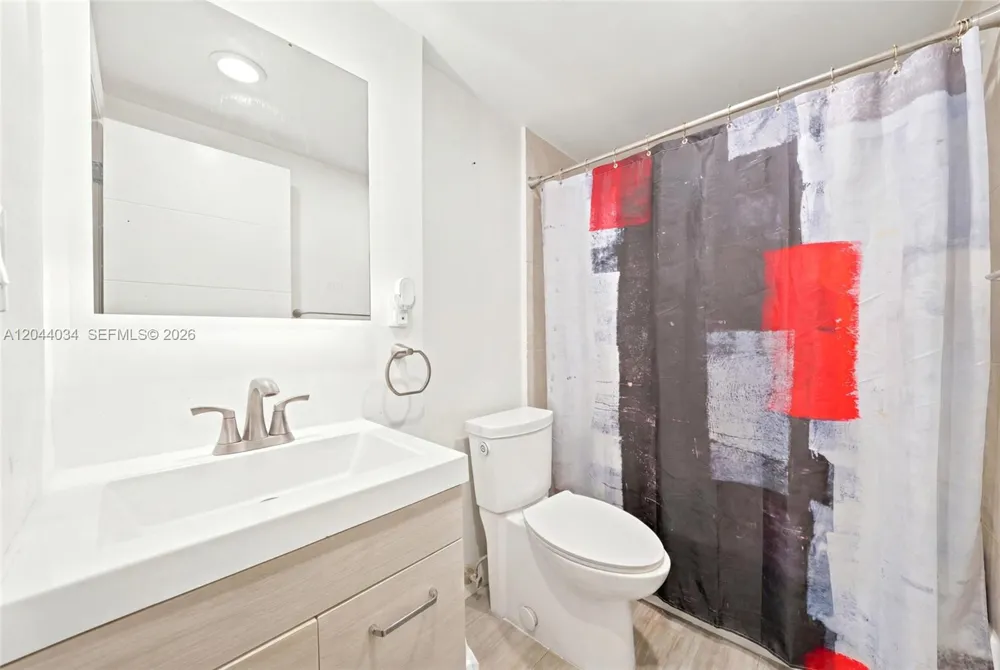 7501 E Treasure Dr #2S North Bay Village, FL 33141
