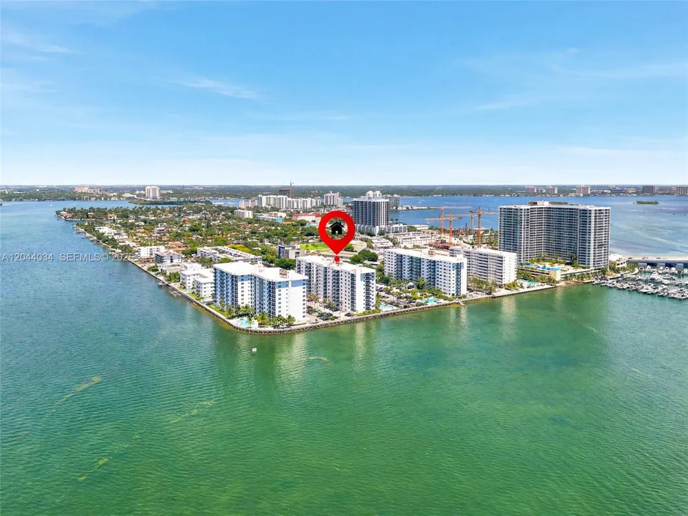 7501 E Treasure Dr #2S North Bay Village, FL 33141